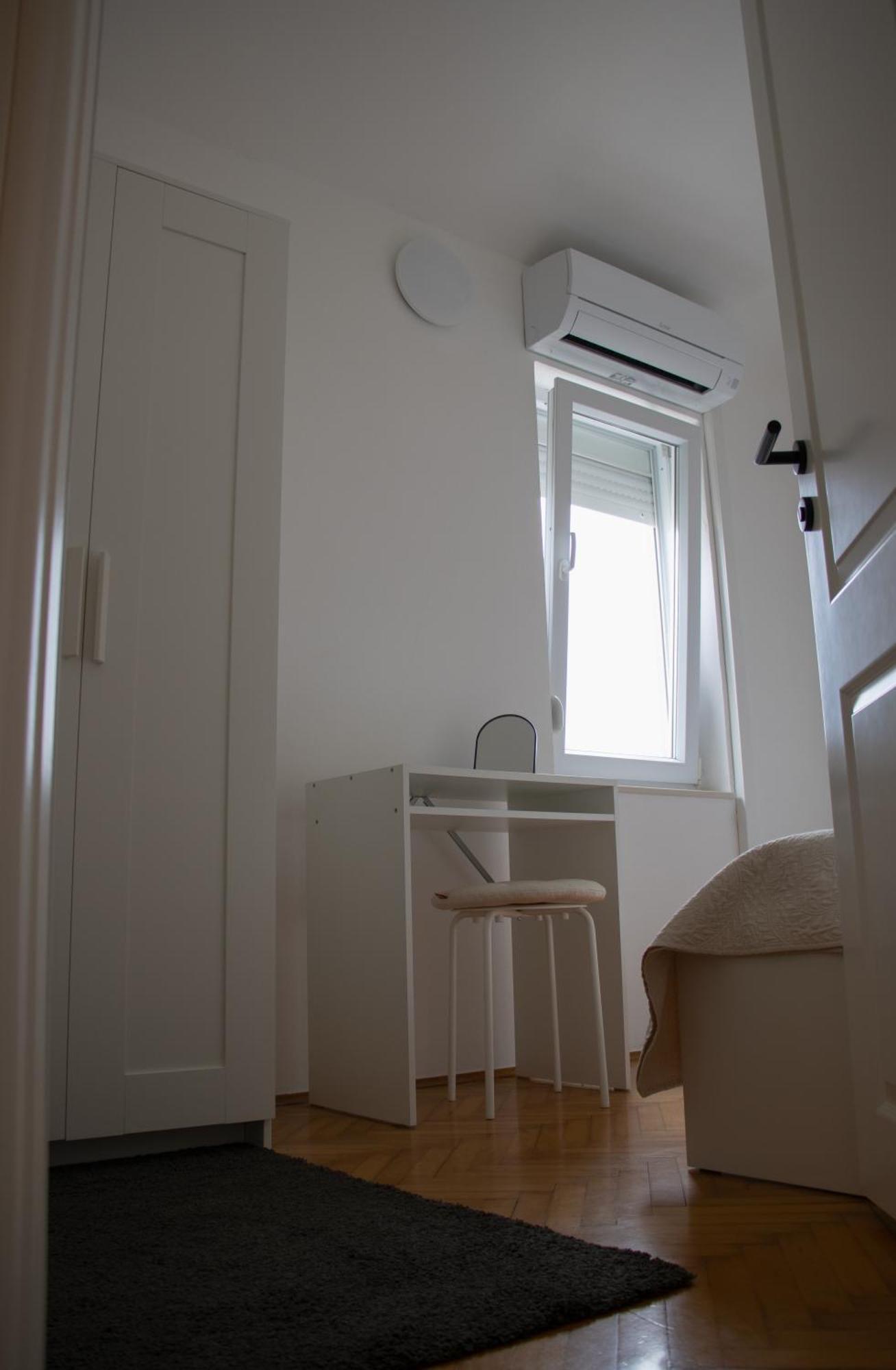 Apartman Pepi 4 *